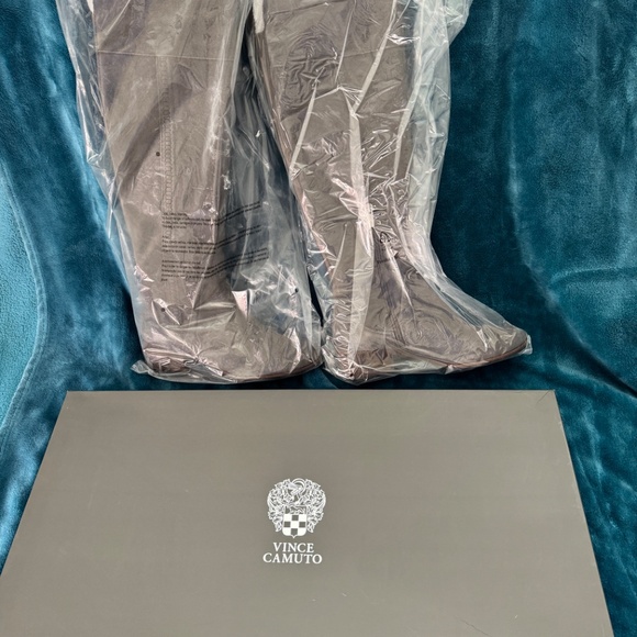 🤍 Vince Camuto Knee-High Suede Boots | NEVER WORN 🤍 - Picture 2 of 5